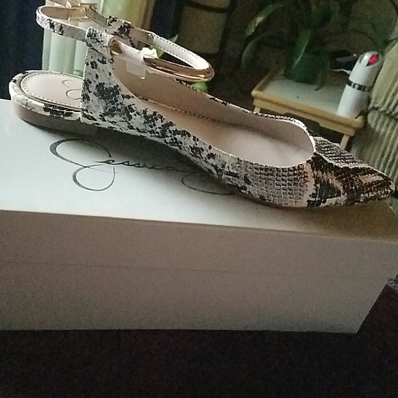 Brand new Jessica Simpson snakeskin print flats - Picture 3 of 5